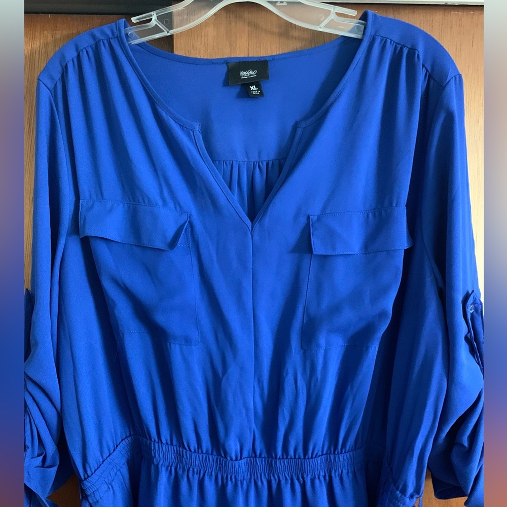 Women’s Dress - Picture 4 of 5